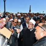 وزير الأوقاف ومحافظ جنوب سيناء يتفقدان توزيع 2 طن لحوم صكوك