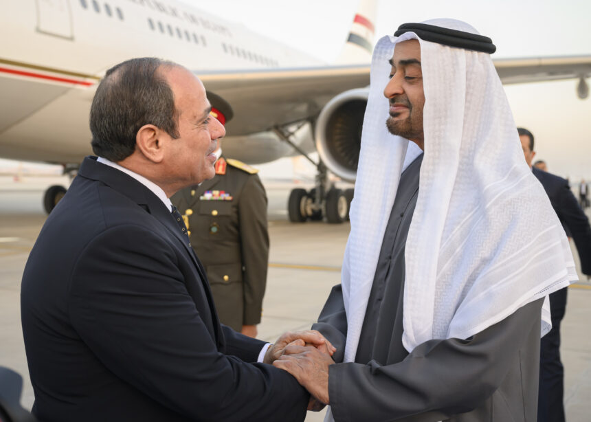 الرئيس السيسي يبحث مع رئيس دولة الإمارات سبل التعاون المشترك وأبرز الملفات المطروحة على الساحتين الإقليمية والدولية