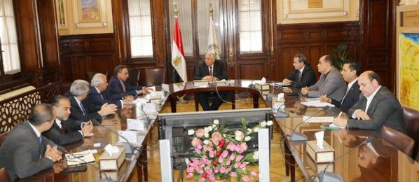 وزير الزراعة يبحث مع مسئولي غرفة التجارة الأمريكية بالقاهرة سبل التعاون المصري الأمريكي