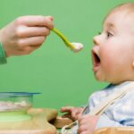 جدول تغذية الطفل الرضيع في الشهر الخامس