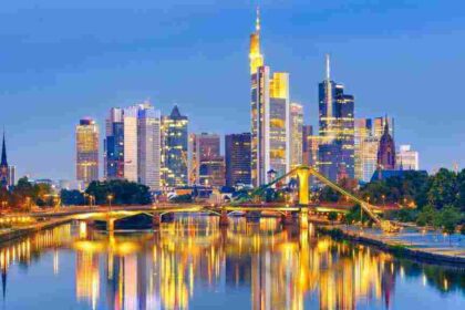مدينة المانية تعد العاصمة الاقتصادية لها