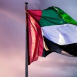 من الذي صمم علم الإمارات العربية المتحدة