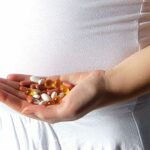 هل الفيتامينات تضر الحامل في الشهور الأولى