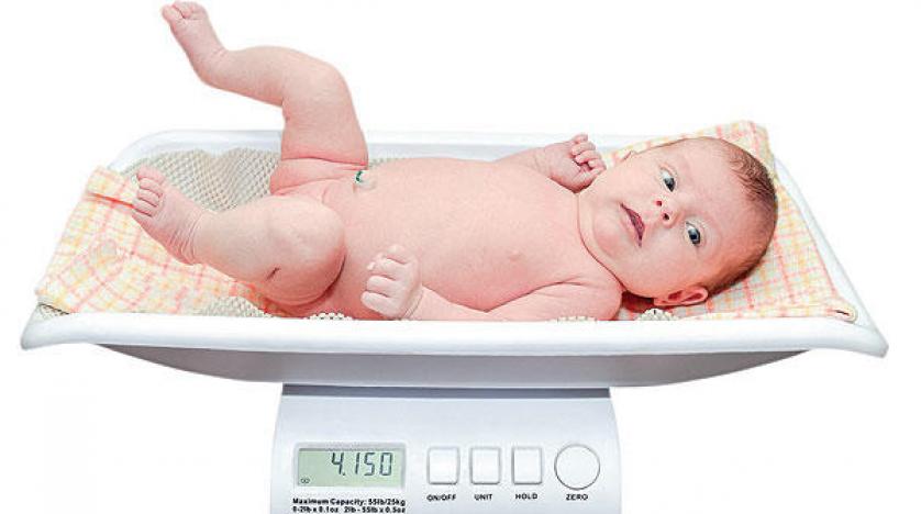 وزن الطفل الطبيعي بعد الولادة